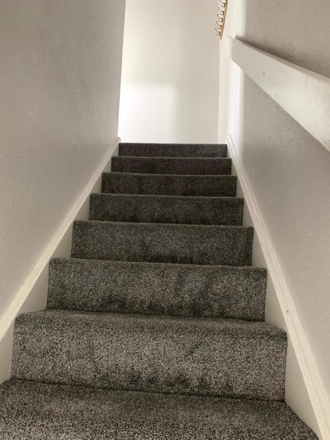 The Greens Apartment Farnworth Bagian luar foto