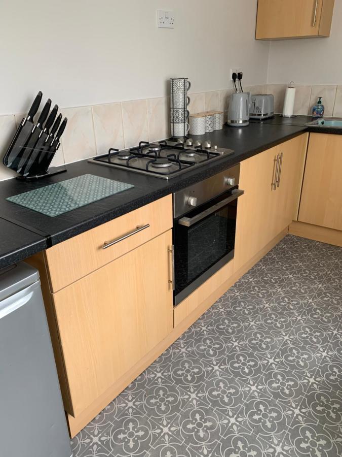The Greens Apartment Farnworth Bagian luar foto