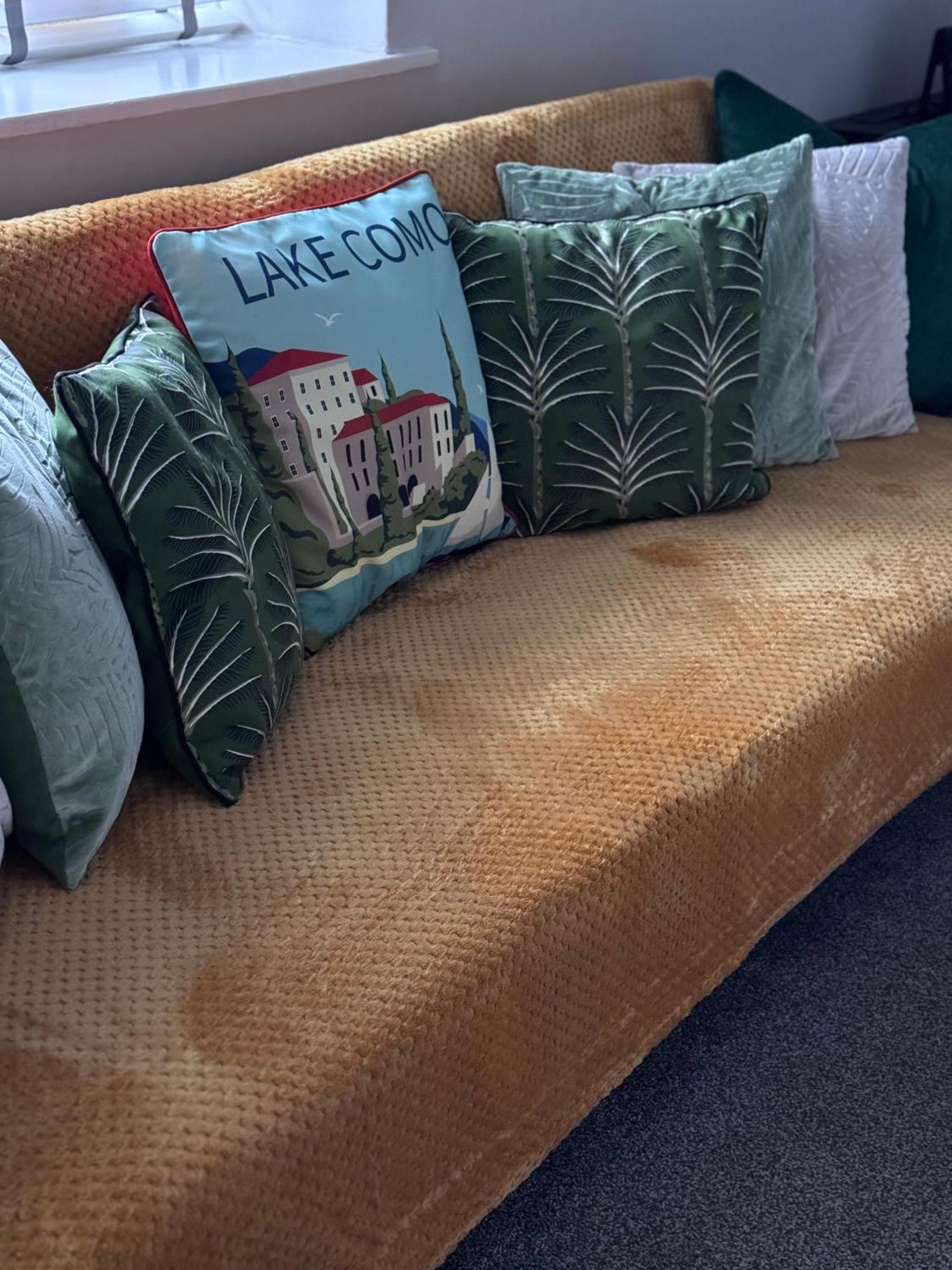 The Greens Apartment Farnworth Bagian luar foto